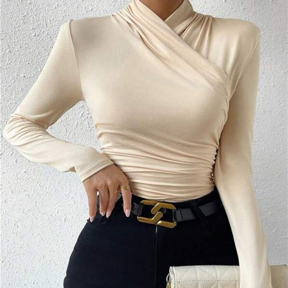 Cross-over collar pleated cinched long sleeved T-Shirt